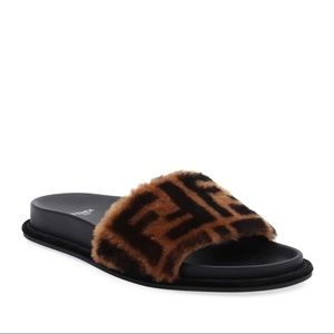 fendi fur sliders